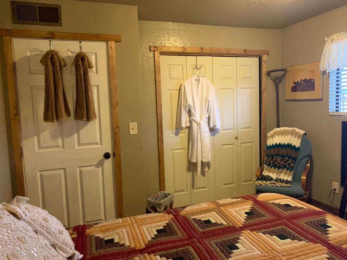 Zion'S Backyard Bed And Breakfast Colorado City Buitenkant foto